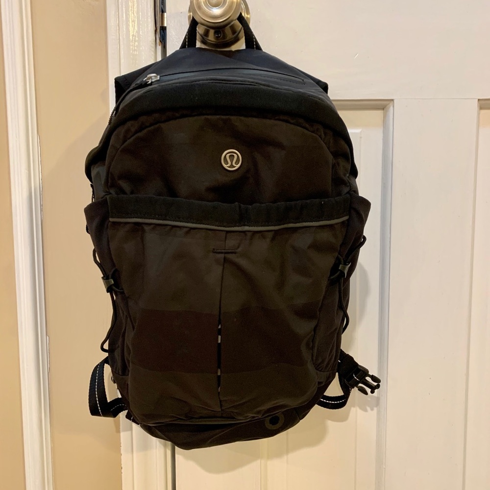Lululemon Run All Day Backpack - Picture 2 of 8
